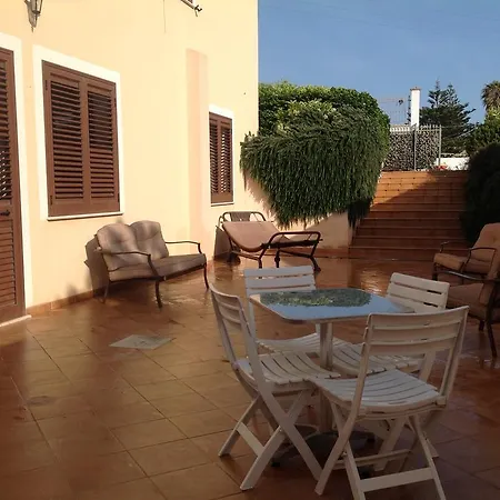 A Due Passi Dal Mare Casa vacanze Petrosino