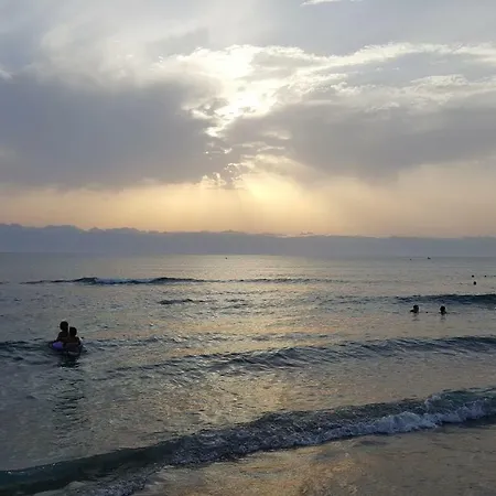 A Due Passi Dal Mare Nyaraló